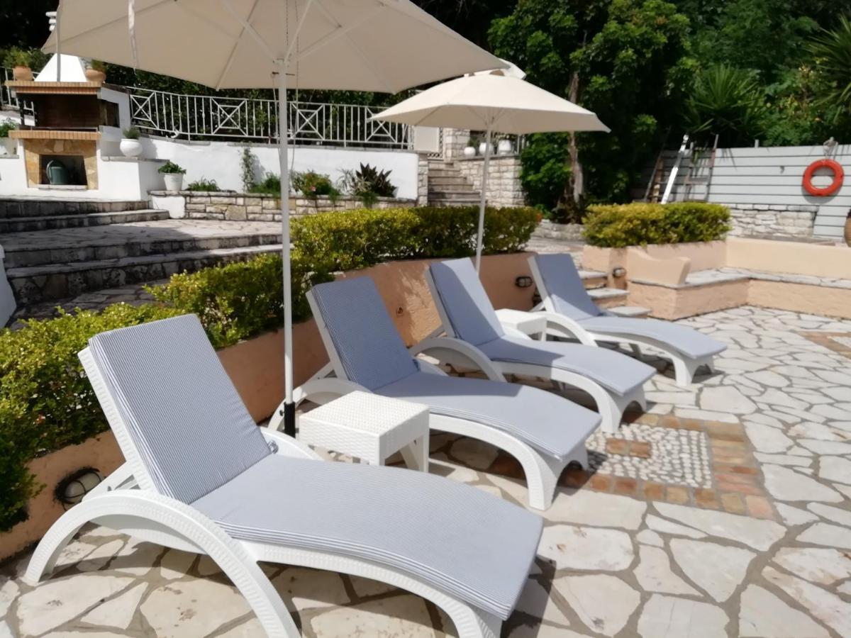 Imerolia Beach Villa Kassiopi Corfu ภายนอก รูปภาพ