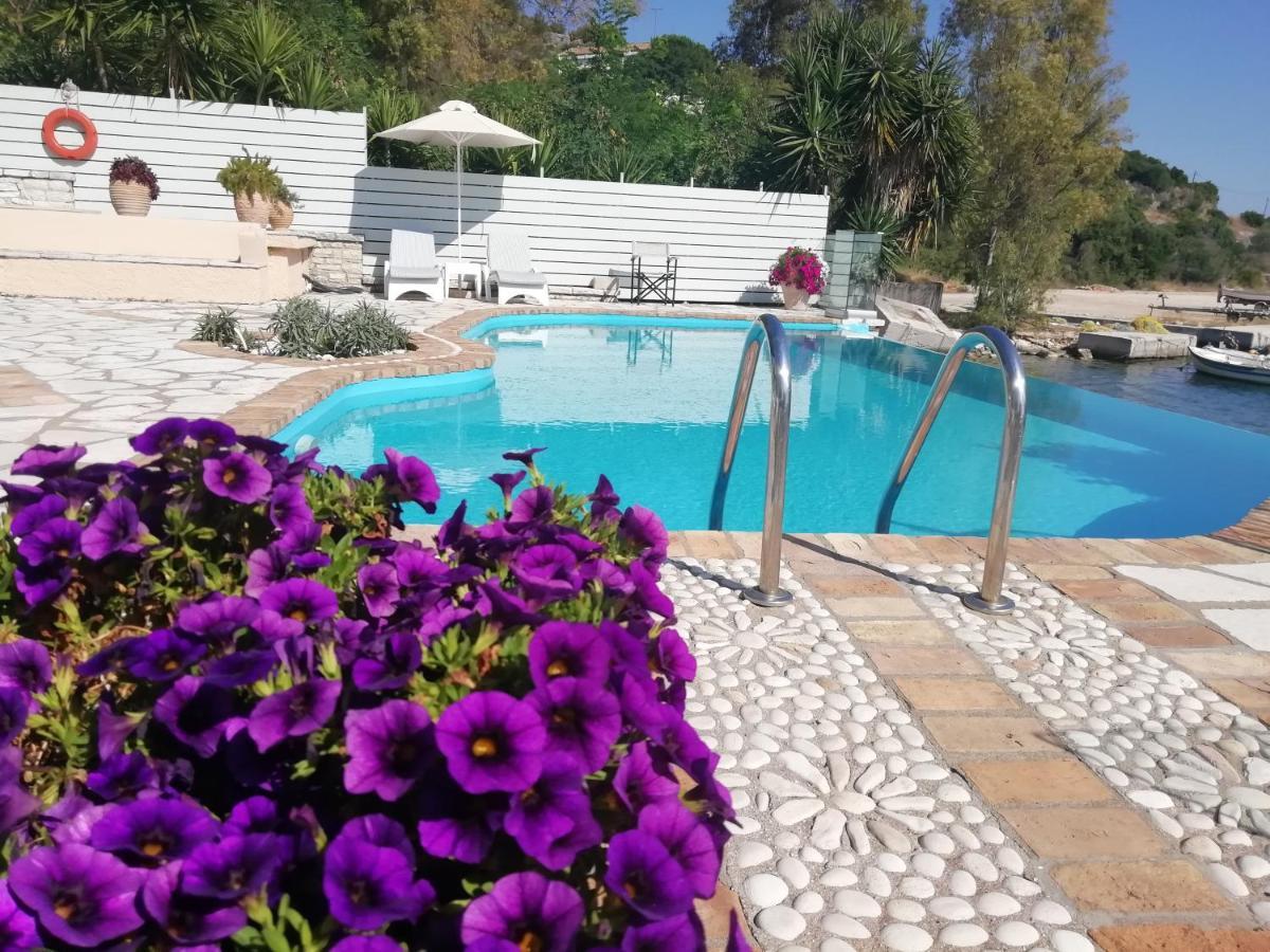 Imerolia Beach Villa Kassiopi Corfu ภายนอก รูปภาพ