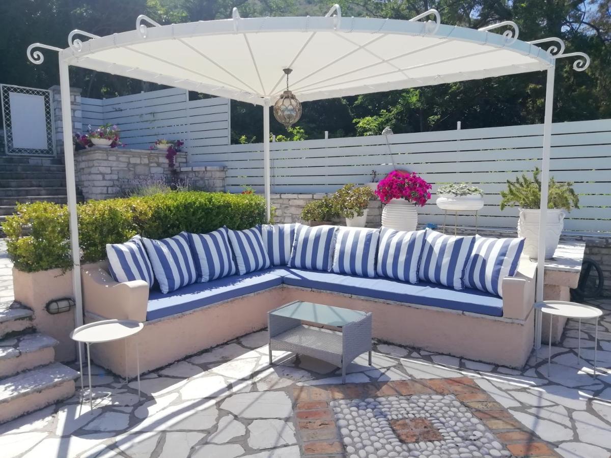 Imerolia Beach Villa Kassiopi Corfu ภายนอก รูปภาพ
