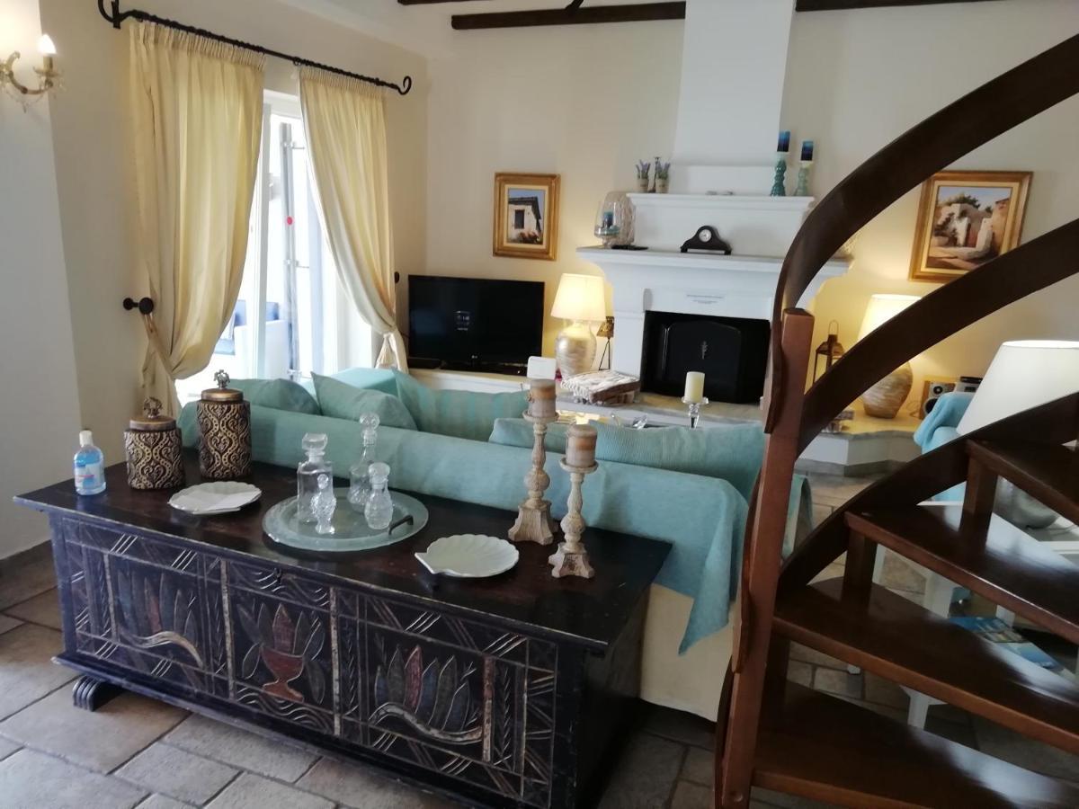 Imerolia Beach Villa Kassiopi Corfu ภายนอก รูปภาพ