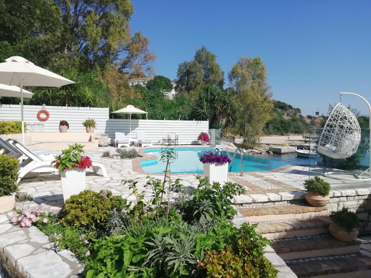 Imerolia Beach Villa Kassiopi Corfu ภายนอก รูปภาพ
